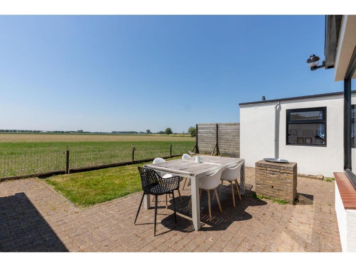 Characteristic House In A Rural Location Vakantiehuis Zuidzande